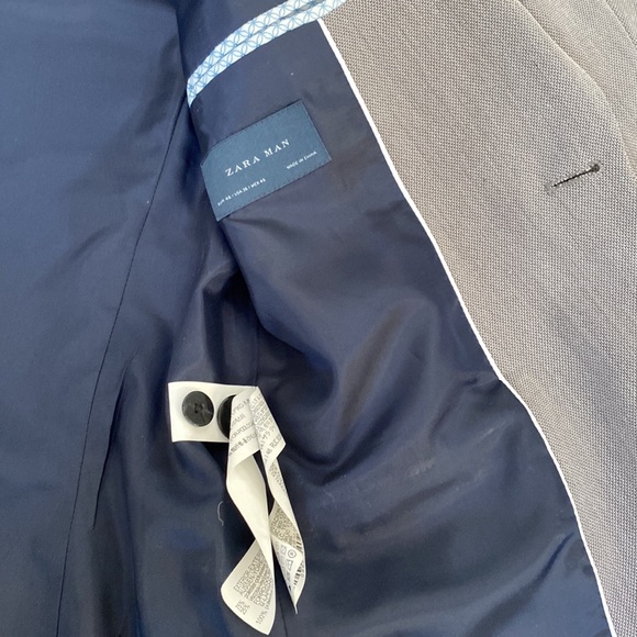 Men's Grey suit - Picture 3 of 10